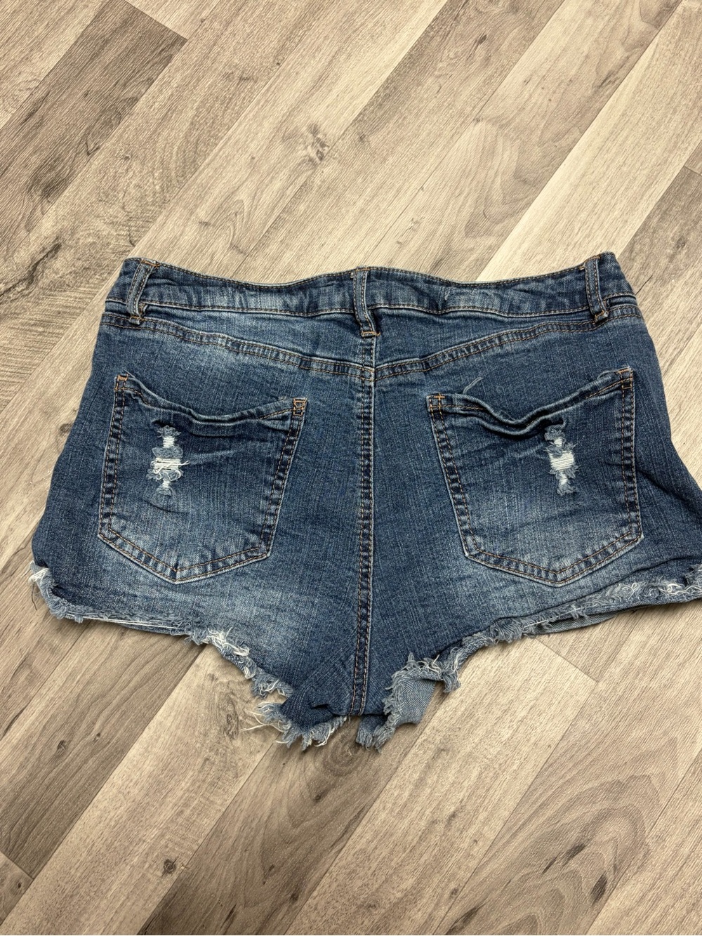 refuge Medium Blue Distressed Denim Cutoff Shorts - Picture 5 of 5